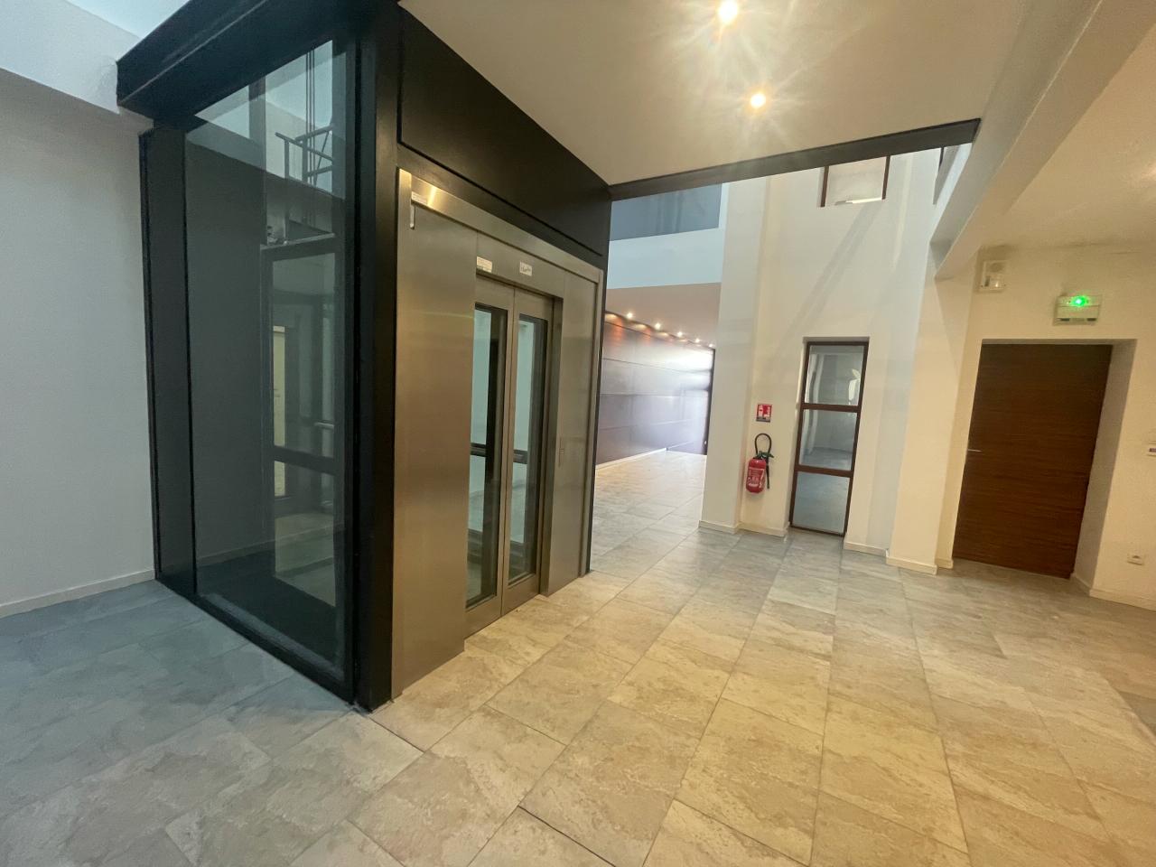 Bureau Strasbourg 704m² Location bureau Strasbourg Bas-Rhin OLBUR2530793 1